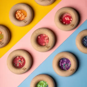 Donut sensoriel en bois
