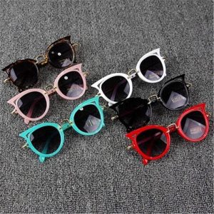 lunettes de soleil yeux de chat pour enfants
